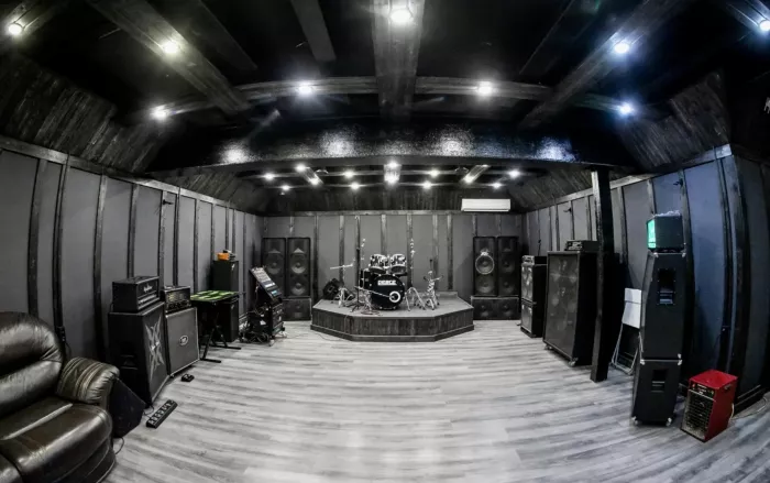Студия звукозаписи Under The Ground