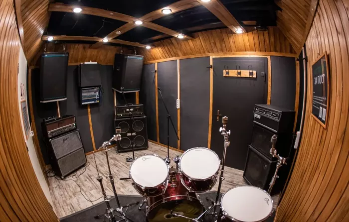 Студия звукозаписи Under The Ground