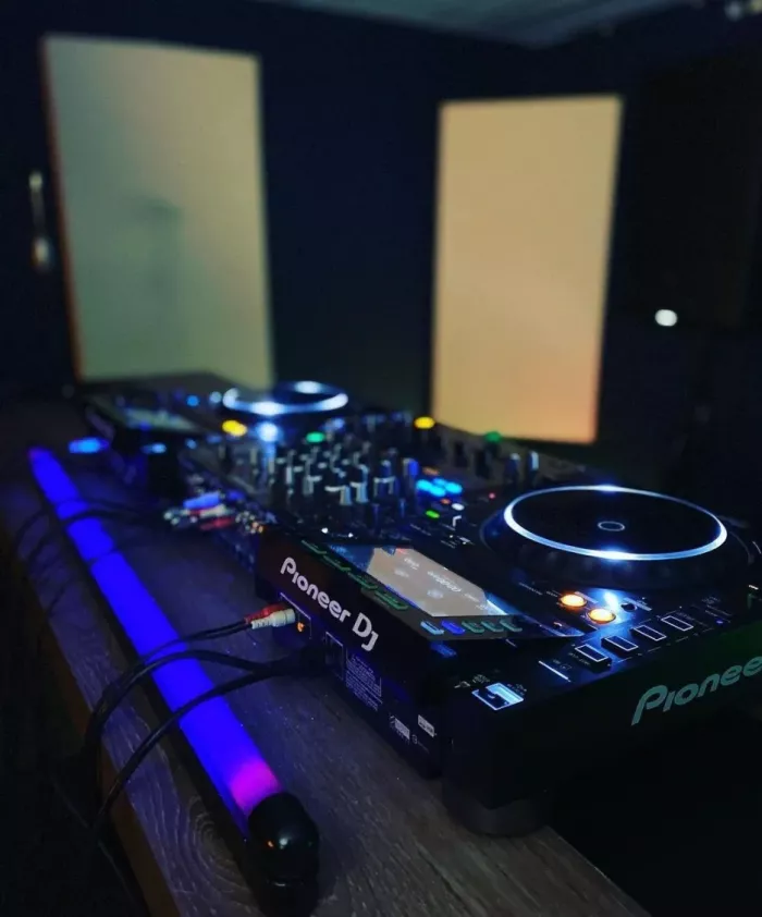 Студия звукозаписи Friendzona