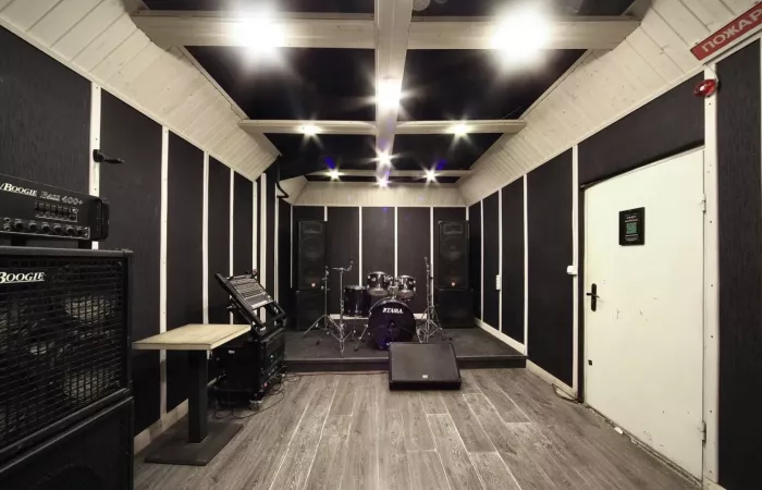 Студия звукозаписи Under The Ground