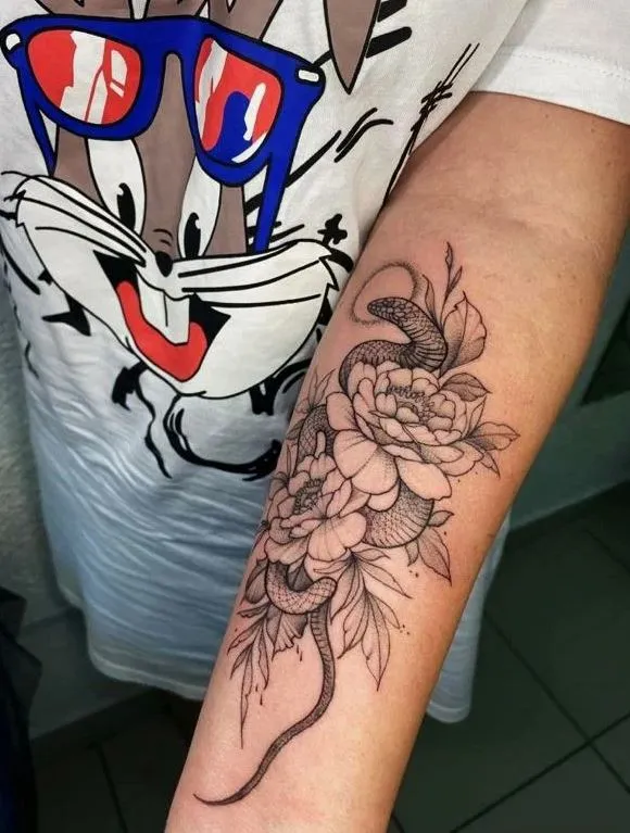 Салон тату и массажа Интрига