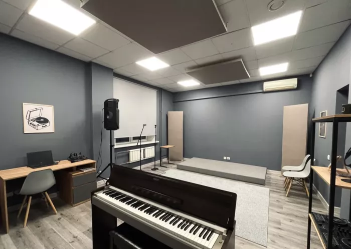 Студия звукозаписи и Музыка