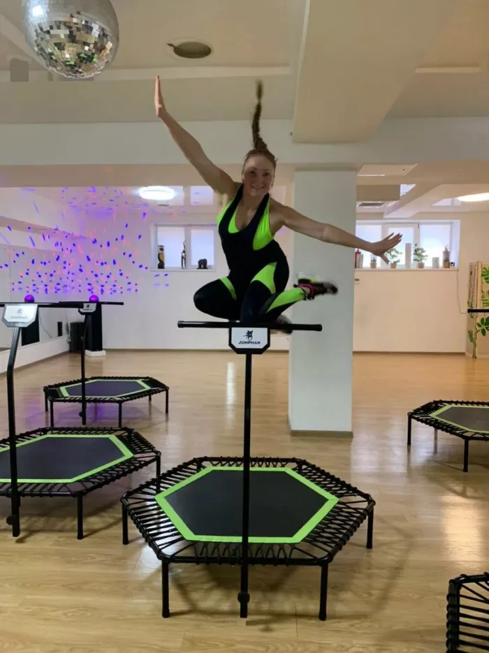 Фитнес на батуте "Джампинг"