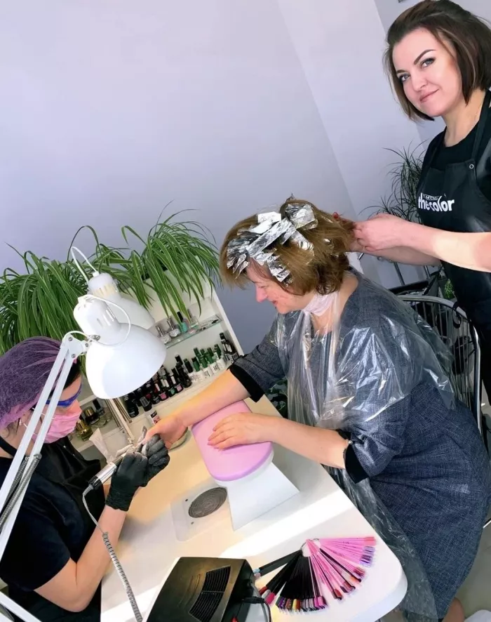  Салон красоты "ИРИС"