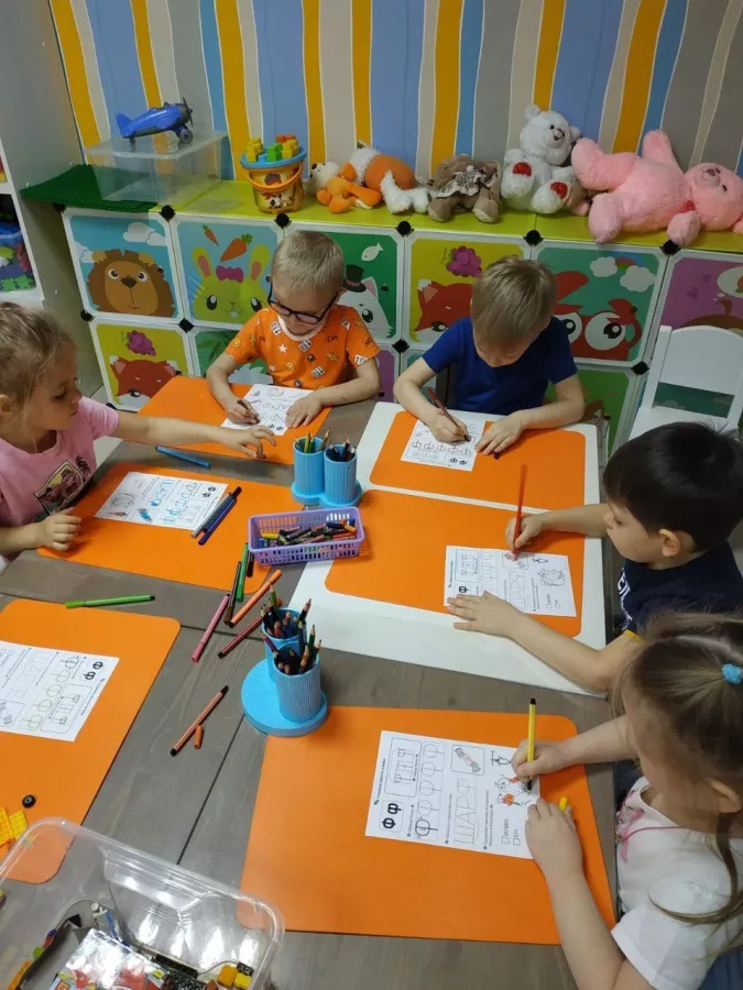 Детский центр Kinderclub в Анапе: Дети 2+, Допобразование, Развивашки,