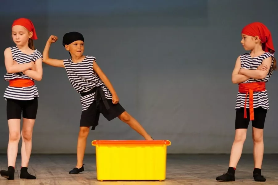 Детский центр Kinderclub в Анапе: Дети 2+, Допобразование, Развивашки,