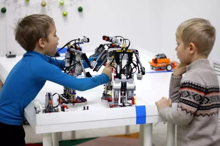 Детский кружок Кибернетик в Анапе: Игры,