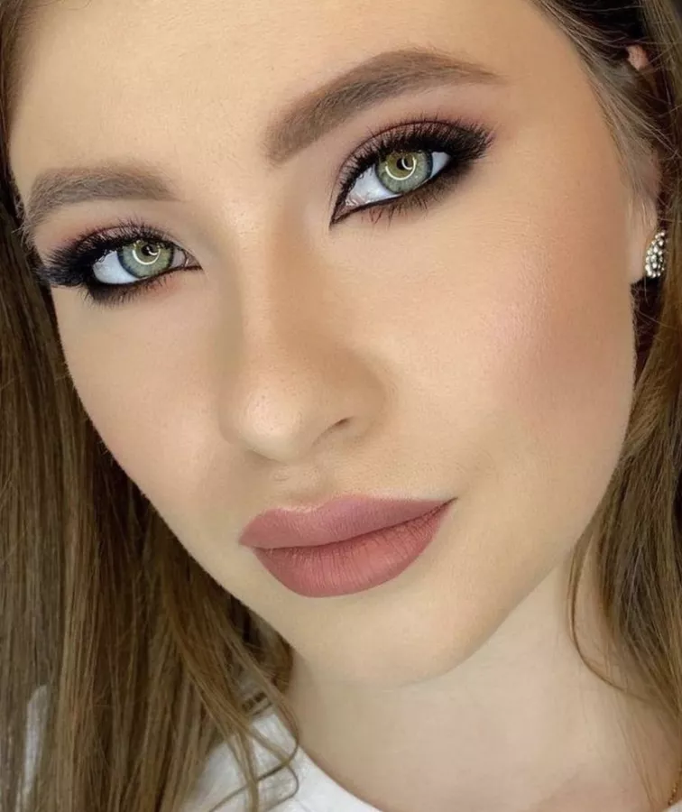 Салон красоты Chic & Charme в Анапе: Ногти, Брови, Волосы,