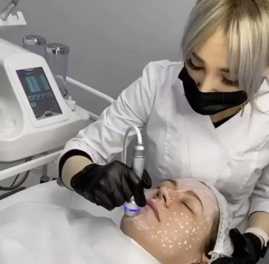 Салон красоты Элита в Анапе: Брови, Красота,