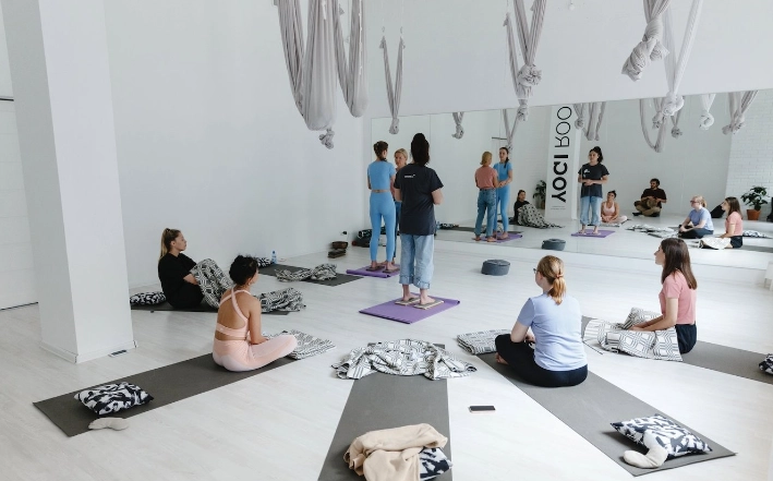 Студия йоги и растяжки Yogiroom в Санкт-Петербурге: растяжка, Йога, Фитнес, Развиваться,