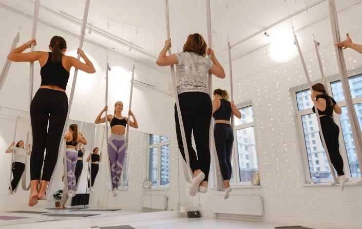 Студия йоги и растяжки Yogiroom в Санкт-Петербурге: растяжка, Йога, Фитнес, Развиваться,