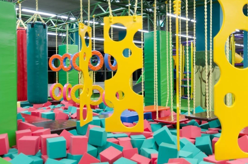 семейный ресто-парк активного отдыха Zumma kids в Санкт-Петербурге: движение, Развиваться, Батуты, Развлечение,