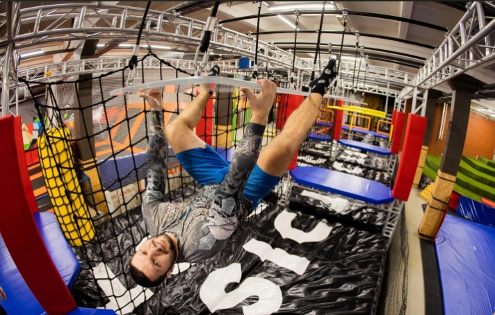Спортивно-развлекательный центр Activity club в Санкт-Петербурге: движение, Батуты, Развиваться,