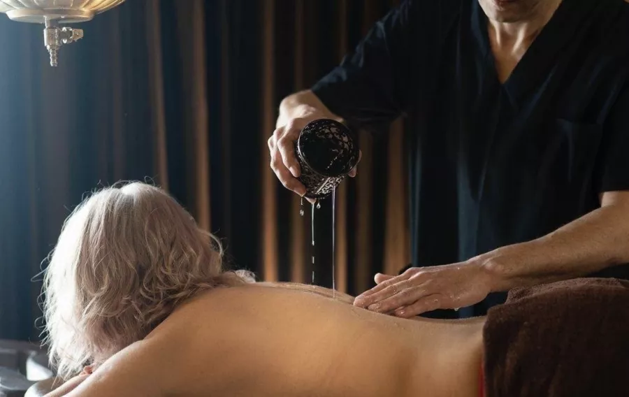 салон красоты Nautilus Wellness Beauty в Сочи: масссаж, стрижки, маикюр, Педикюр,