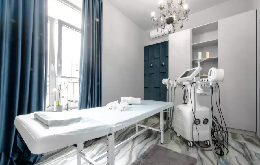 салон красоты Nautilus Wellness Beauty в Сочи: масссаж, стрижки, маикюр, Педикюр,