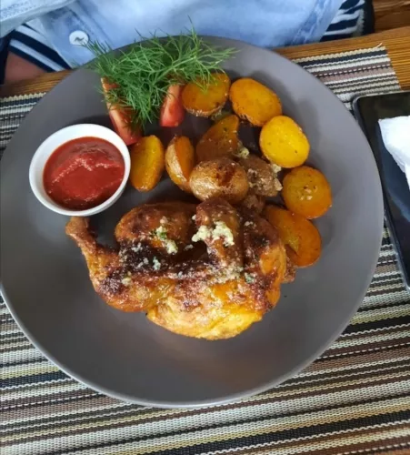 Ресторан Весёлая Кума  в  Геленджике