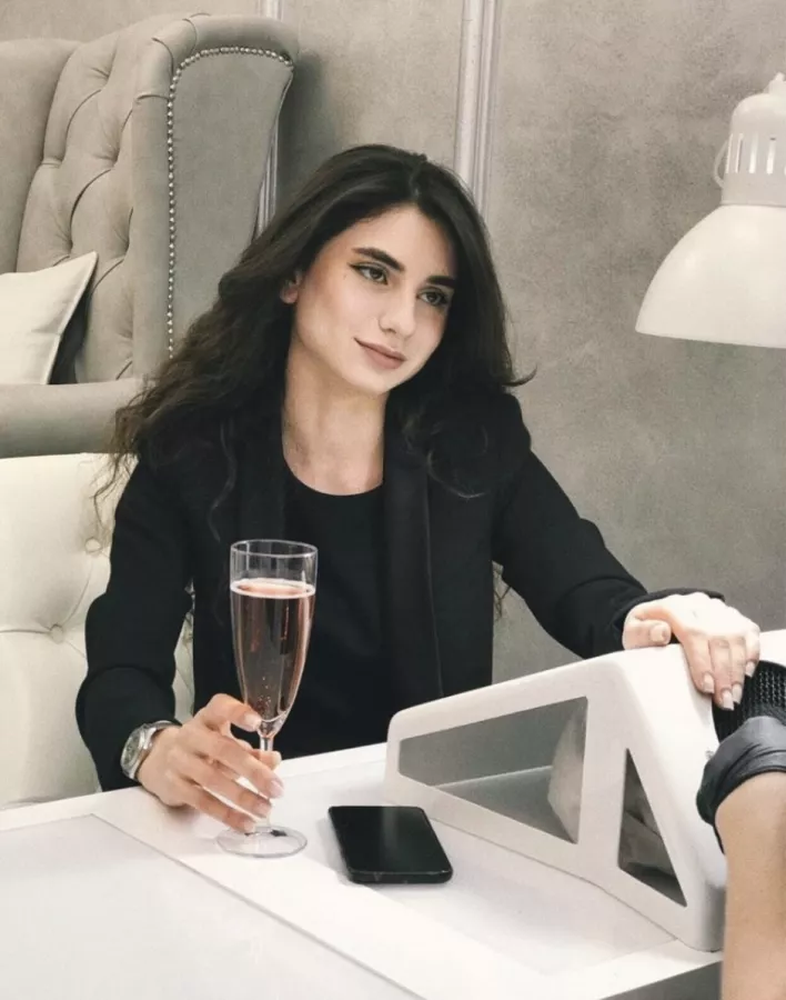 Салон красоты MON SALON в Сочи: Массаж, Педикюр, Маникюр,