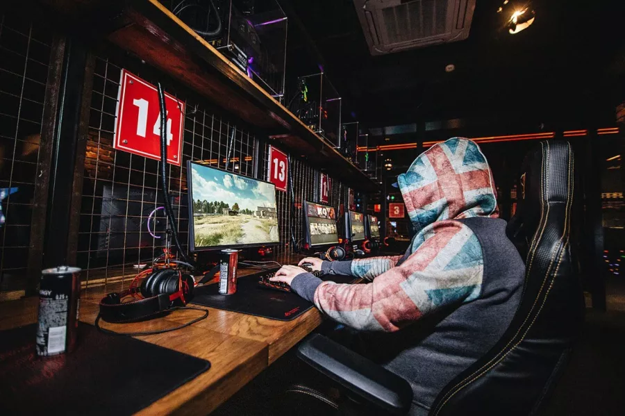 Gaming Cafe K4 в Краснодаре: Гейминг, Киберспорт, Компьютеры, Компьютерные игры,