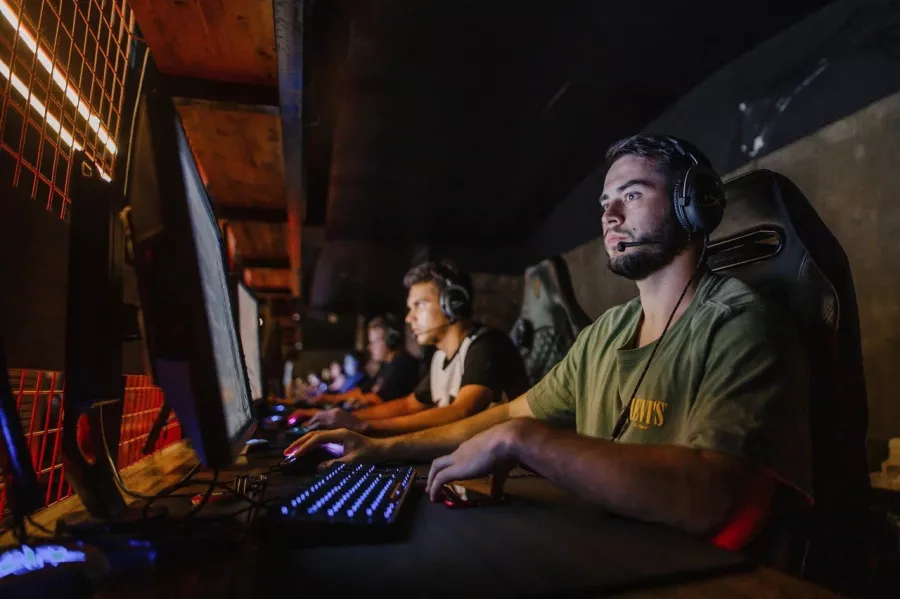 Gaming Cafe K4 в Краснодаре: Гейминг, Киберспорт, Компьютеры, Компьютерные игры,