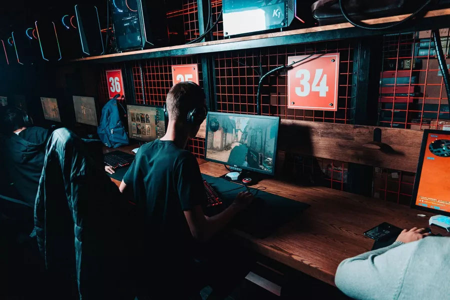 Gaming Cafe K4 в Краснодаре: Гейминг, Киберспорт, Компьютеры, Компьютерные игры,
