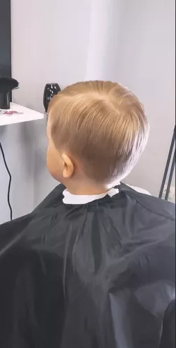 Салон красоты Hit стрижка   в  Сочи