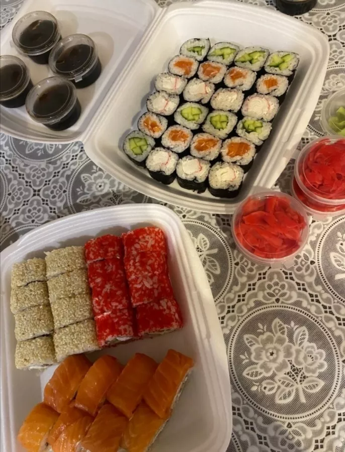 Суши-бар Мегаролл в Геленджике: Суши, Роллы, Вкусная Еда, Чилим, Кейтеринг,