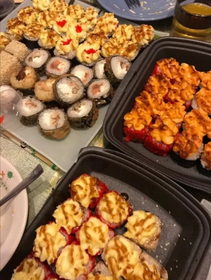 Суши-бар Мегаролл в Геленджике: Суши, Роллы, Вкусная Еда, Чилим, Кейтеринг,