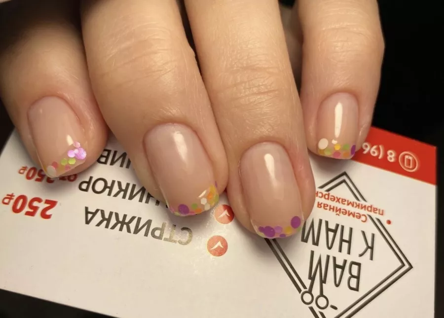 Семейная парикмахерская Вам к нам в Сочи: Стрижки, Маникюр, Педикюр,