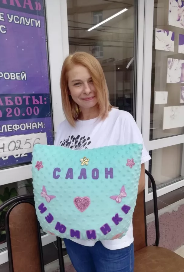 Салон красоты Изюминка в Сочи: Стрижки, Маникюр, Педикюр, Массаж,
