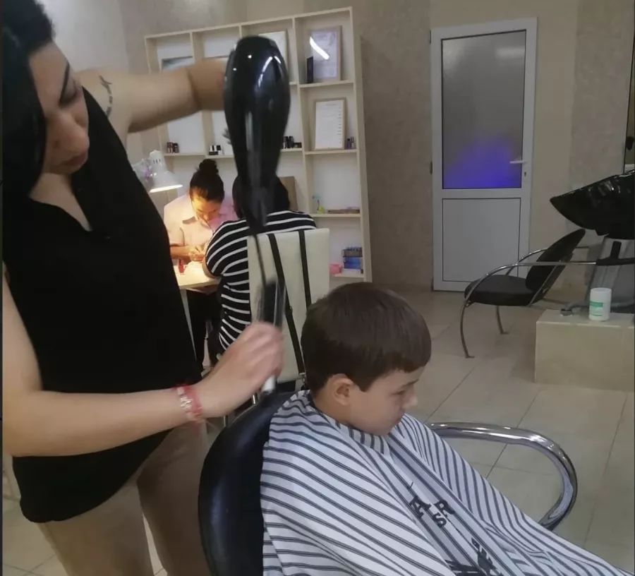 Салон красоты Изюминка в Сочи: Стрижки, Маникюр, Педикюр, Массаж,
