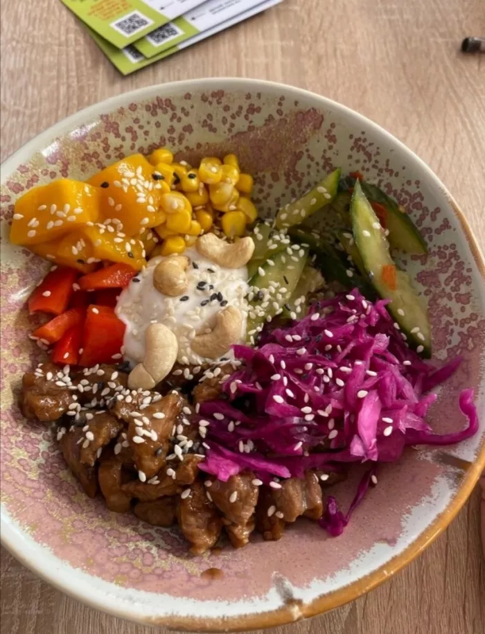 Кафе "More poke"
