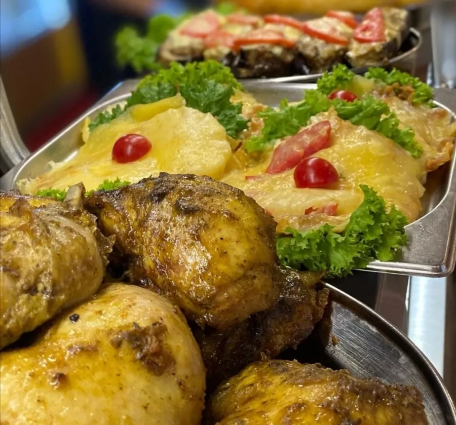 Кафе Трапеза в Геленджике: Вкусная Еда, Чилим, Кофе, Европейская кухня,