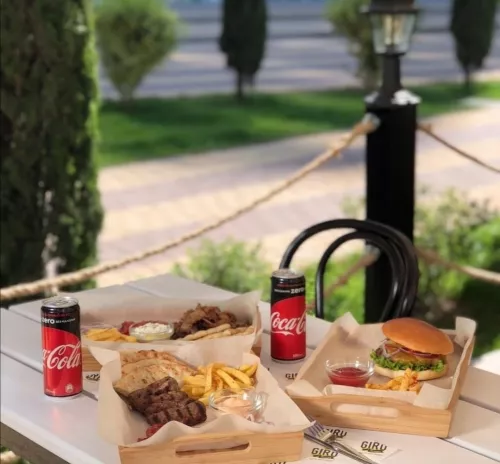 Кафе Giro Мания  в  Геленджике