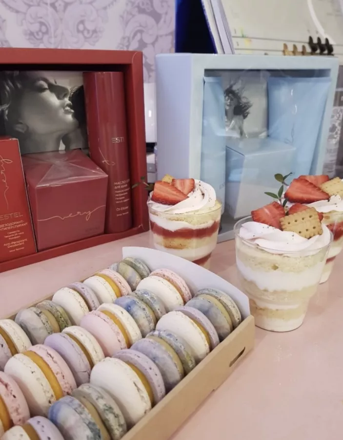 Салон красоты Mademoiselle A в Сочи: Стрижки, Маникюр, Педикюр,