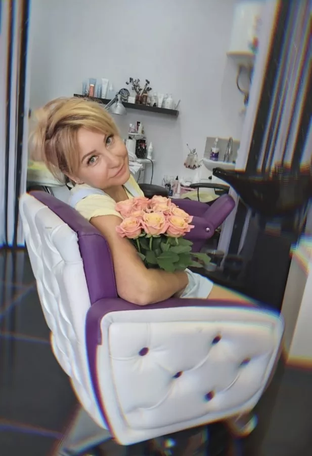 Салон красоты Mademoiselle A в Сочи: Стрижки, Маникюр, Педикюр,