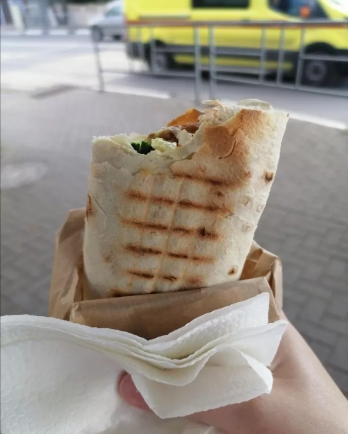 Шаурмечная "Мощная Шаурма"