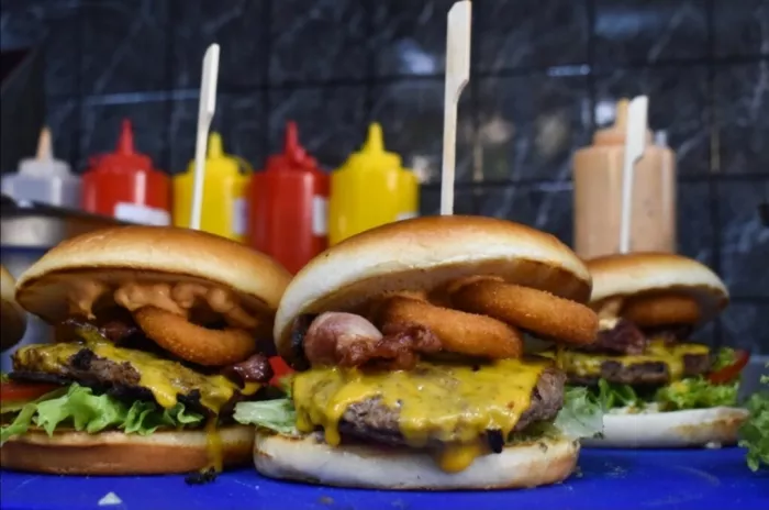 Паб "Champions sports bar"