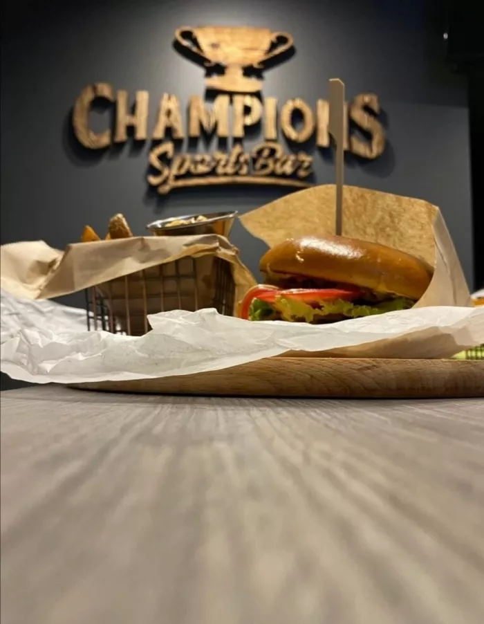 Паб "Champions sports bar"