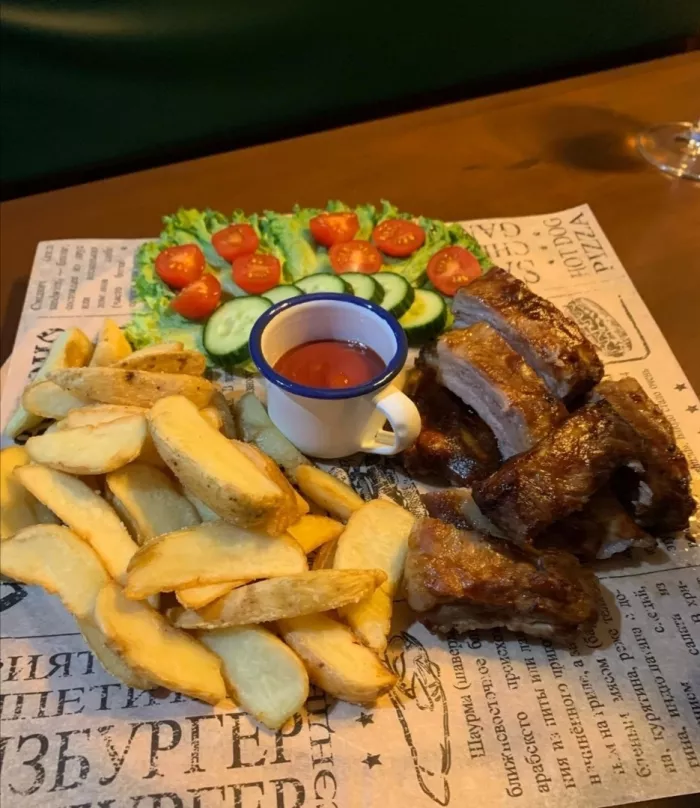 Бар "Green Goose Pub"