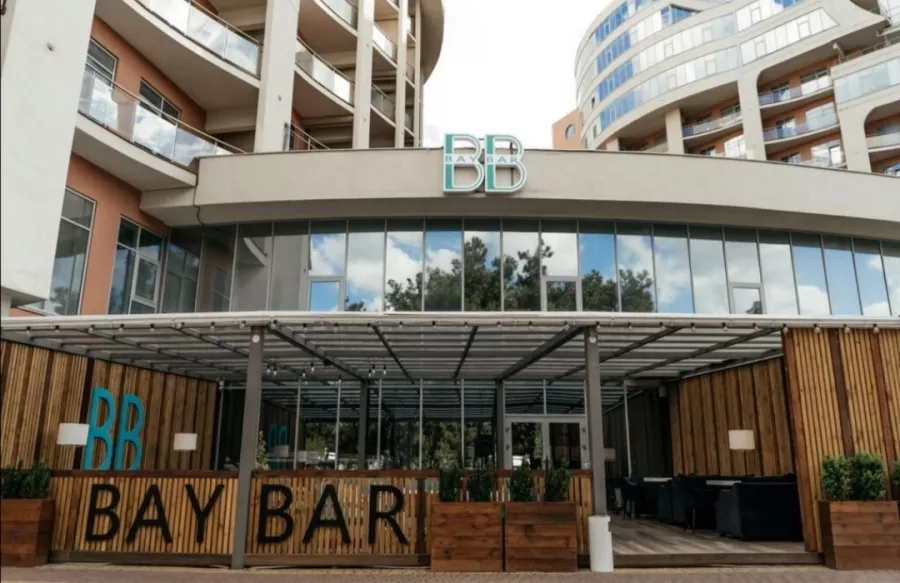 Кальян-бар Bay Bar в Геленджике: Вкусная Еда, Чилим, На Свежем Воздухе, Проектор, Спортивные Трансляции, DJ, Танцпол, Можно С Животными, Настольные игры,