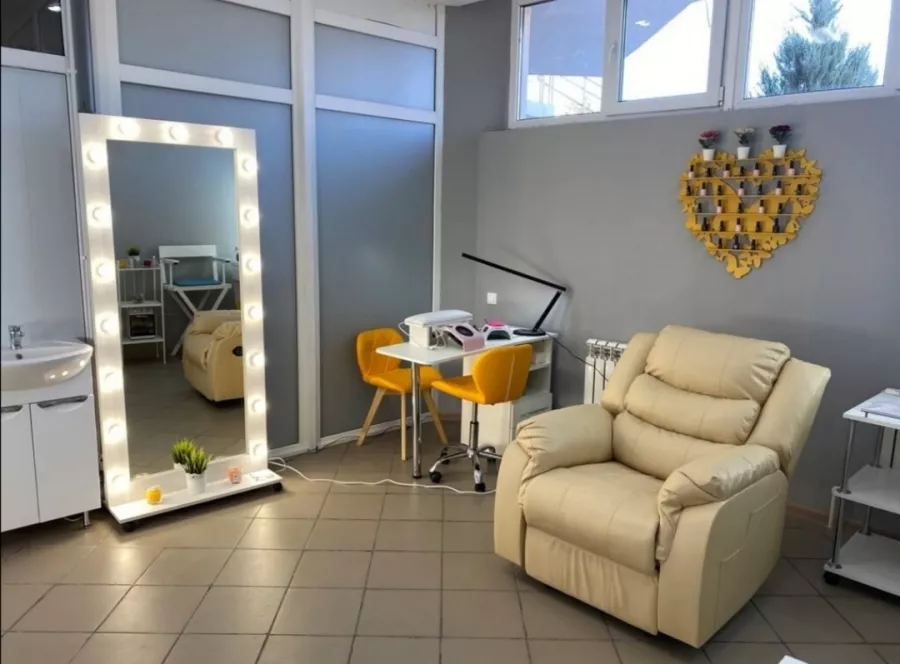 Салон красоты Shine zone в Геленджике: Наращивание Ресниц, Окрашивание Бровей, Ламинирование Ресниц,