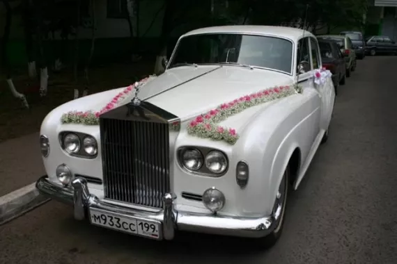 Аренда лимузина, автобуса, внедорожника, спорткара