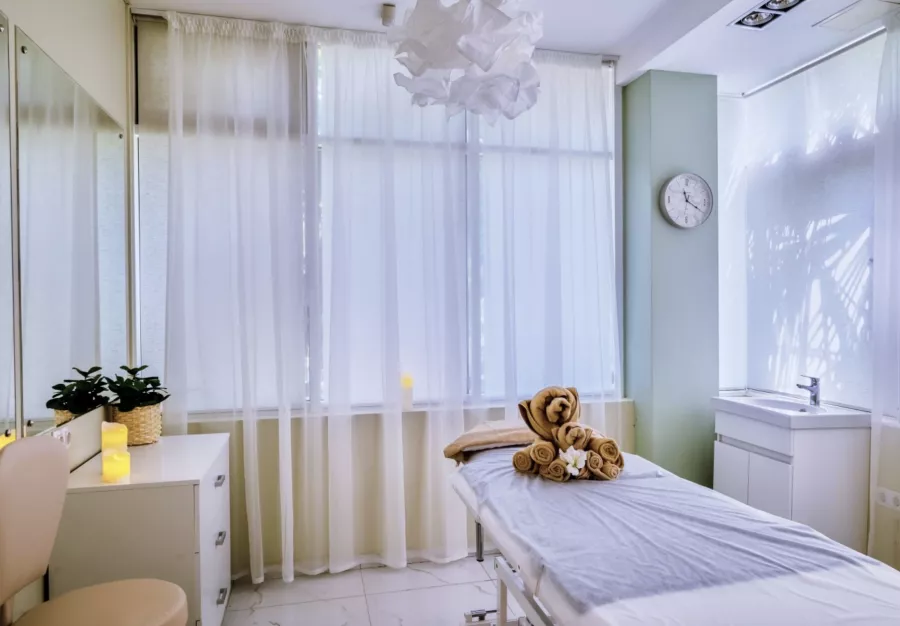 Сеть СПА-центров SPADAY в Сочи: Массаж,