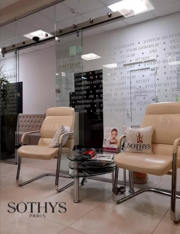 Салон красоты Sothys в Геленджике: Маникюр, Удаление Татуировок, Кедровая Бочка, Пирсинг, Педикюр, Визаж, Ботокс,