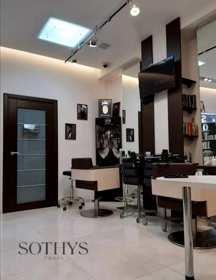 Салон красоты Sothys в Геленджике: Маникюр, Удаление Татуировок, Кедровая Бочка, Пирсинг, Педикюр, Визаж, Ботокс,