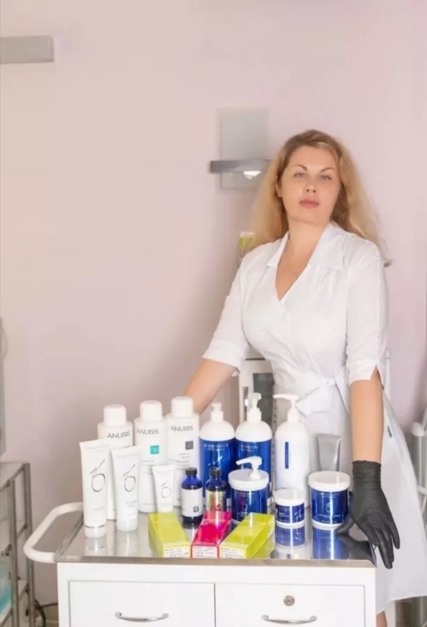Салон красоты Sothys в Геленджике: Маникюр, Удаление Татуировок, Кедровая Бочка, Пирсинг, Педикюр, Визаж, Ботокс,