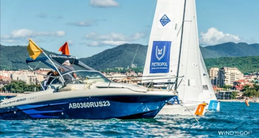 Яхт-клуб WIND TO GO! в Геленджике: Катеры, Лодки, Яхты, Экскурсии, Яхтинг,
