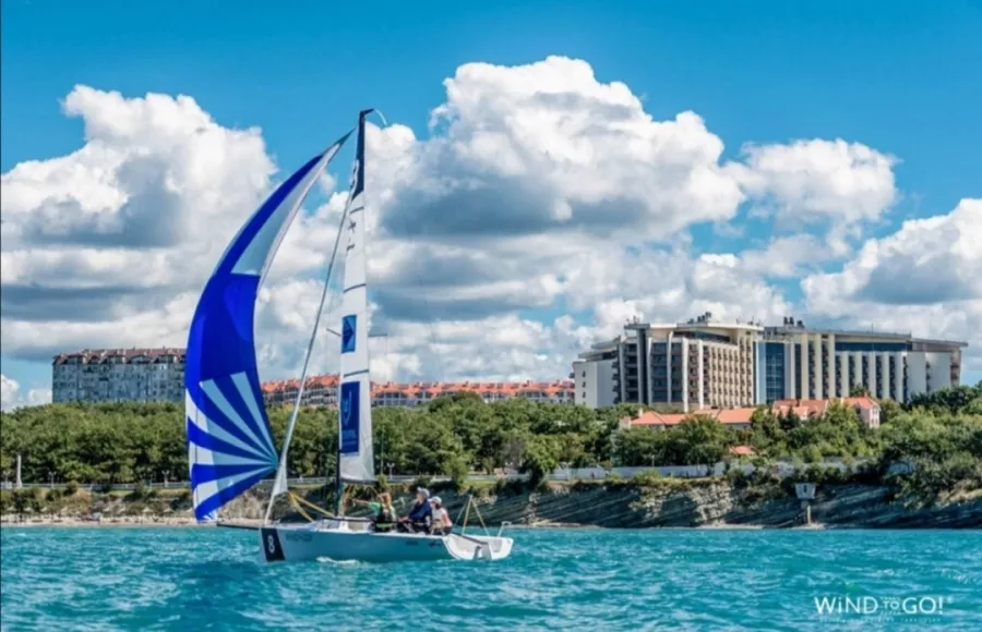 Яхт-клуб WIND TO GO! в Геленджике: Катеры, Лодки, Яхты, Экскурсии, Яхтинг,