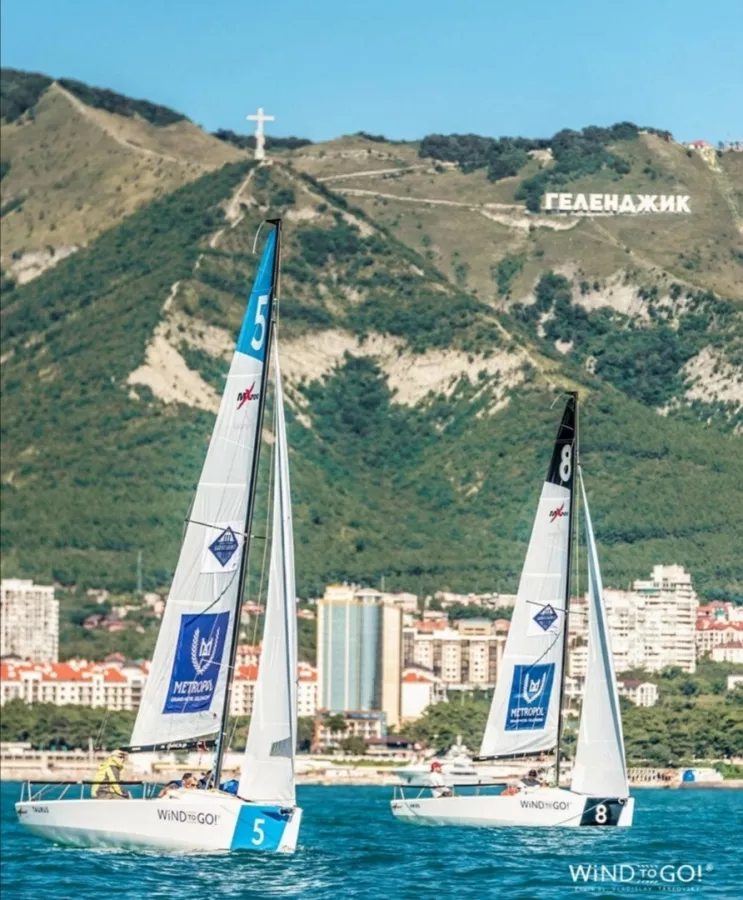 Яхт-клуб WIND TO GO! в Геленджике: Катеры, Лодки, Яхты, Экскурсии, Яхтинг,