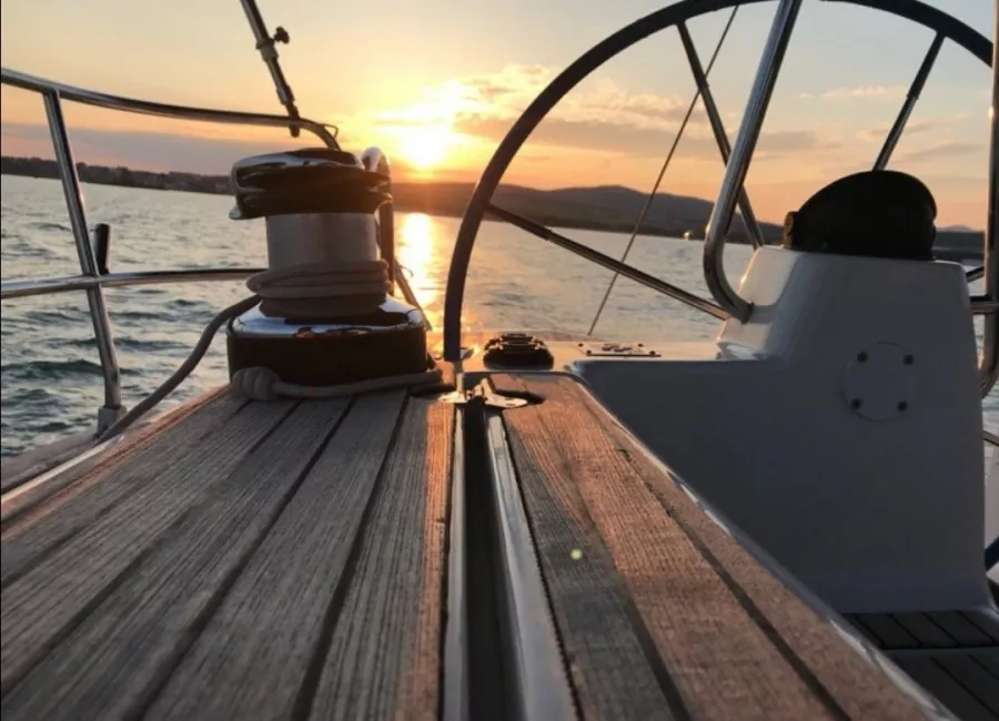 Victoria Yacht Club в Геленджике: Яхтинг, Лодки, Яхты, Катера, Ремонт Лодок,